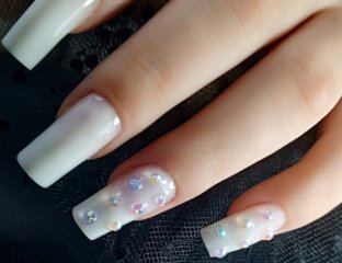 GlamNails